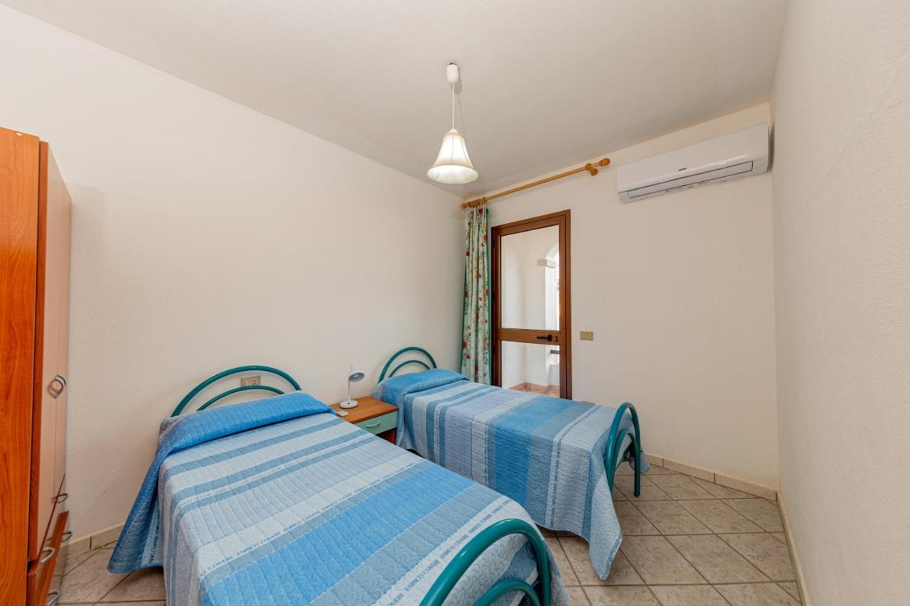 Appartamento Residenziale Trilocale 6 Posti Letto Via Sardegna San Teodoro San Teodoro  Exterior foto