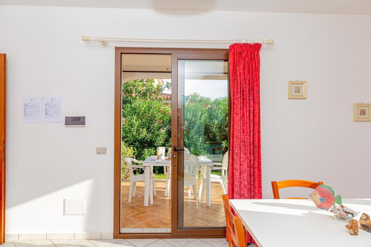 Appartamento Residenziale Trilocale 6 Posti Letto Via Sardegna San Teodoro San Teodoro  Exterior foto
