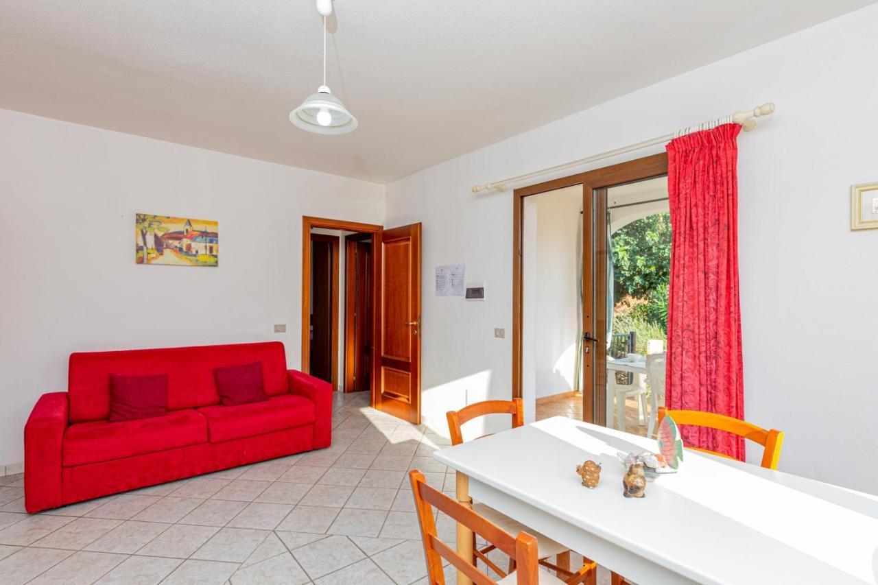Appartamento Residenziale Trilocale 6 Posti Letto Via Sardegna San Teodoro San Teodoro  Exterior foto