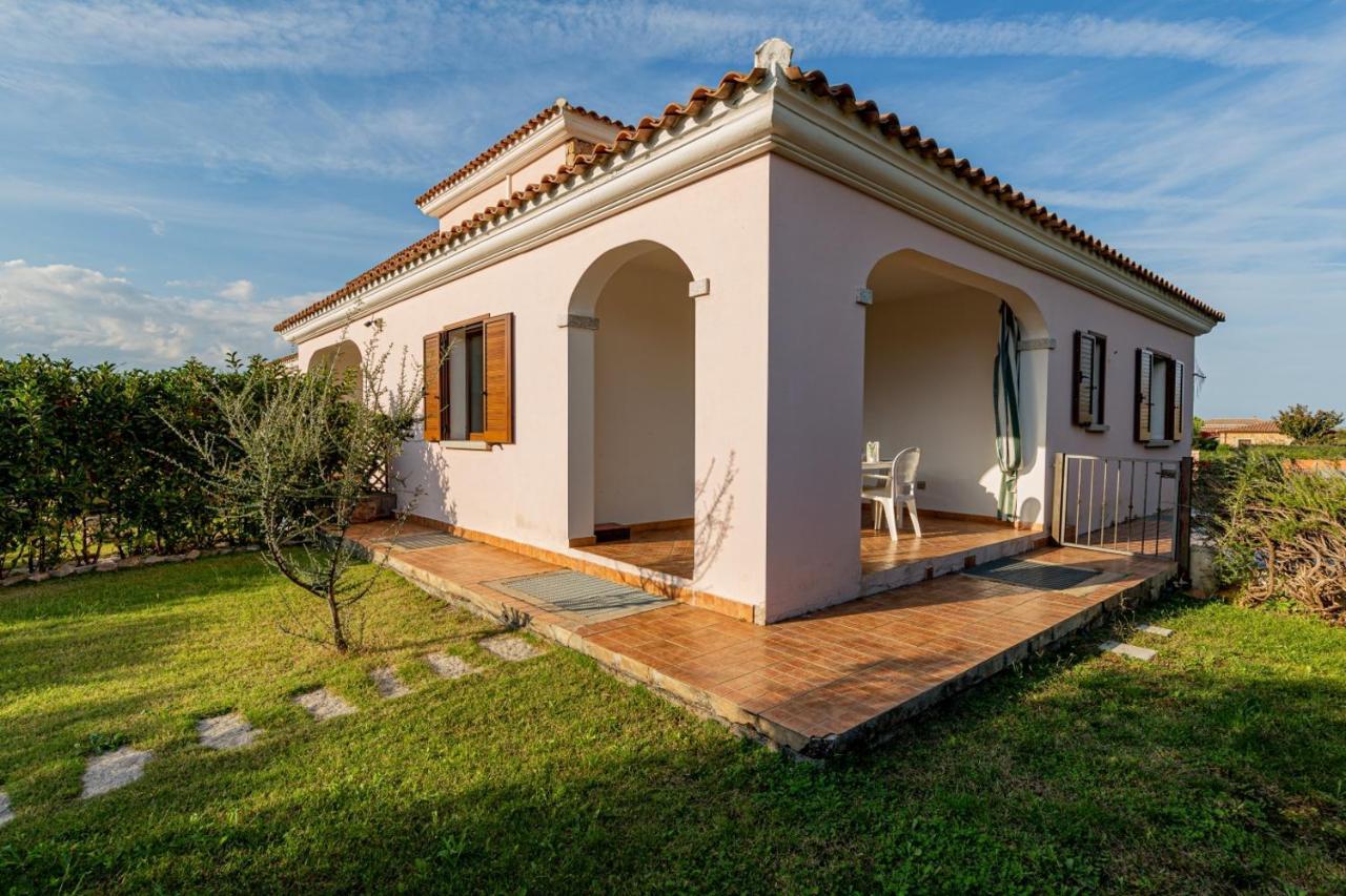 Appartamento Residenziale Trilocale 6 Posti Letto Via Sardegna San Teodoro San Teodoro  Exterior foto
